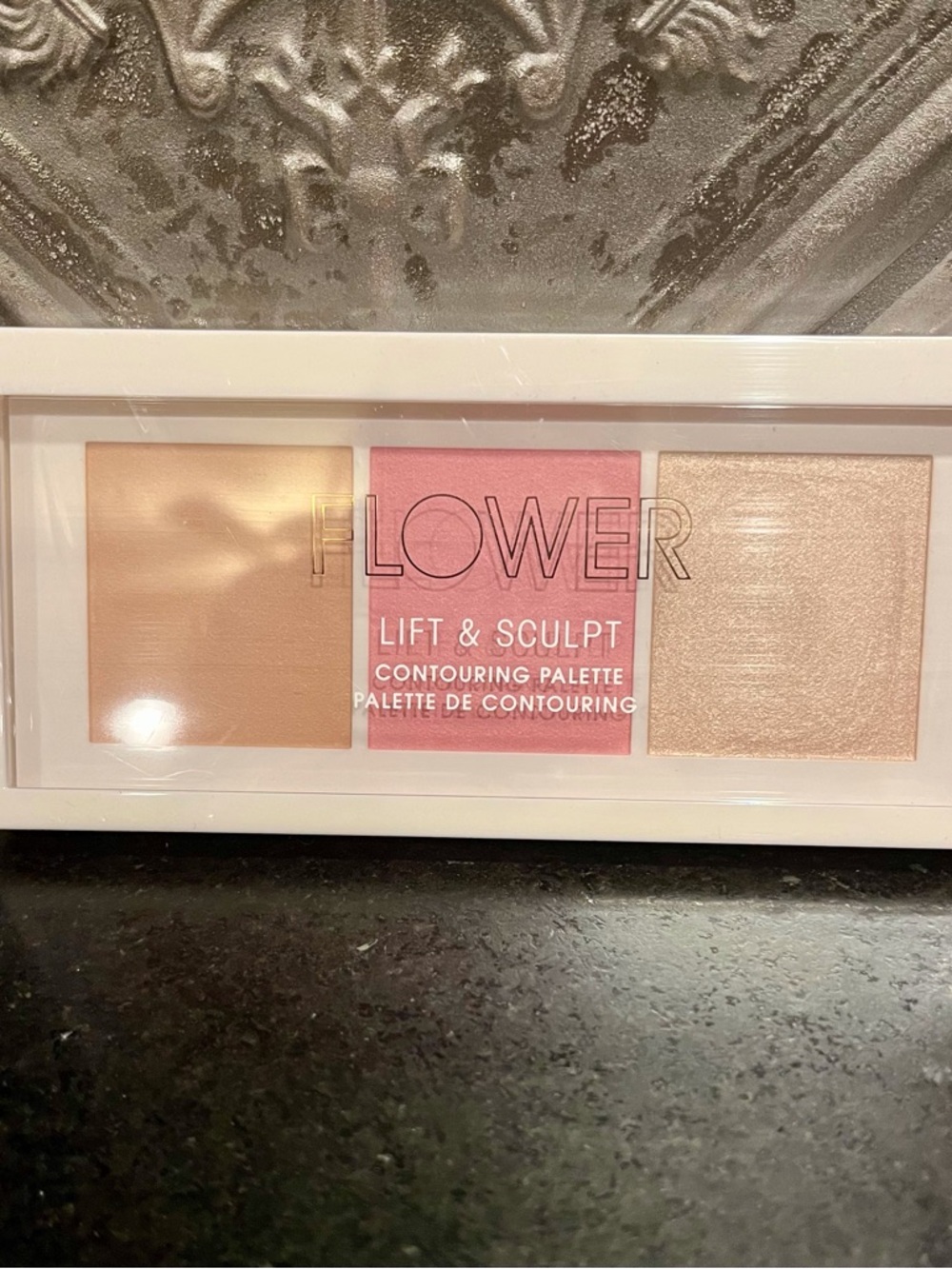 Flower by Drew Barrymore Lift and Sculpt Contouring Pallete